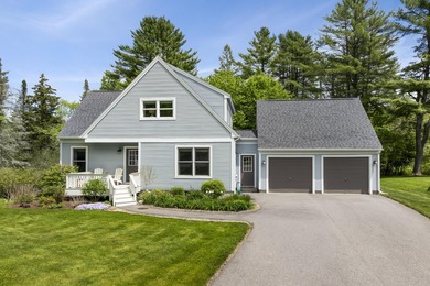 Welcome to this well-maintained, bright, and inviting home - photo 1