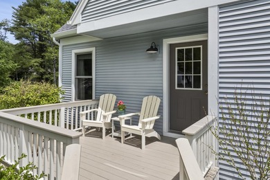 Welcome to this well-maintained, bright, and inviting home - photo 4