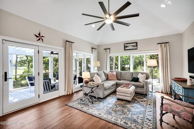 Peacefully positioned along the shores of Howe Creek, this - photo 29