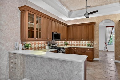 Elegant Golf Course Retreat in Rosedale Golf & Country Club -