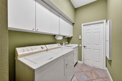 Elegant Golf Course Retreat in Rosedale Golf & Country Club -