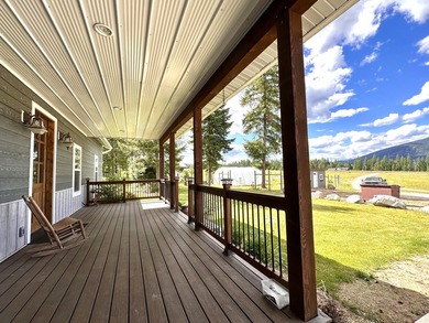 Custom built 2,820 sq. ft., 4 bedroom, 3 bath home on a peaceful - photo 3