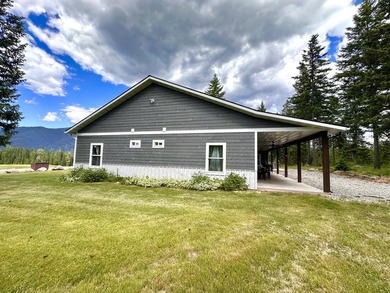Custom built 2,820 sq. ft., 4 bedroom, 3 bath home on a peaceful - photo 4