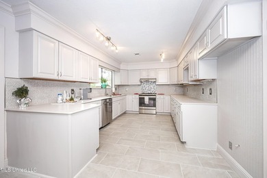 Welcome home to Redwood & Cedar in the heart of Ocean Springs' - photo 25