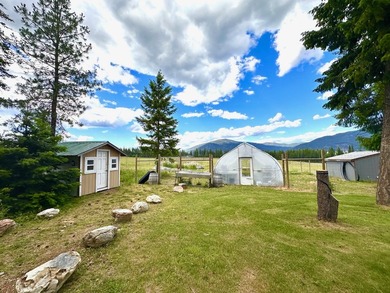 Custom built 2,820 sq. ft., 4 bedroom, 3 bath home on a peaceful - photo 5