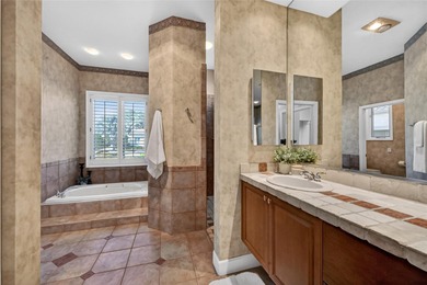 Elegant Golf Course Retreat in Rosedale Golf & Country Club -