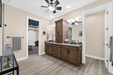 WELCOME TO YOUR WATERFRONT SHOWSTOPPER--STUNNING 3 BEDROOM, 3 - photo 28