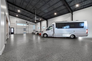 This exceptional luxury garage/residence offers architectural - photo 29