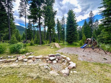 Custom built 2,820 sq. ft., 4 bedroom, 3 bath home on a peaceful - photo 9