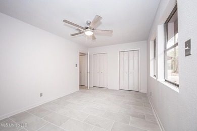 Welcome home to Redwood & Cedar in the heart of Ocean Springs' - photo 31