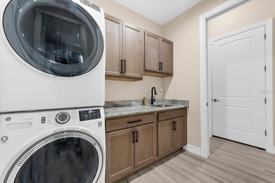 WELCOME TO YOUR WATERFRONT SHOWSTOPPER--STUNNING 3 BEDROOM, 3 - photo 32