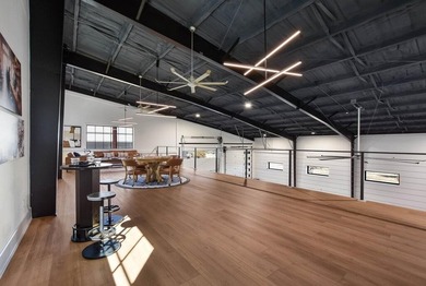 This exceptional luxury garage/residence offers architectural - photo 35