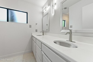 Welcome home to Redwood & Cedar in the heart of Ocean Springs' - photo 42