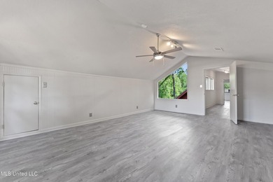 Welcome home to Redwood & Cedar in the heart of Ocean Springs' - photo 46