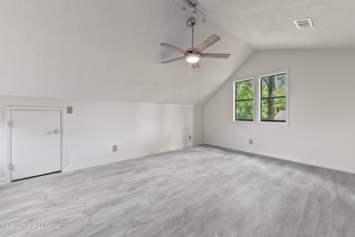 Welcome home to Redwood & Cedar in the heart of Ocean Springs' - photo 47