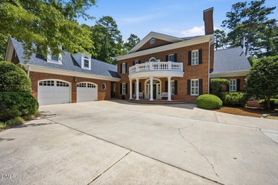 Welcome to one of the most impressive golf course homes in The - photo 8
