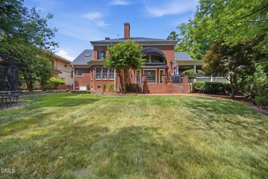 Welcome to one of the most impressive golf course homes in The - photo 10