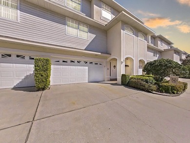 (private lake, pond, coastal) Townhome/Townhouse For Sale in St. Petersburg Florida