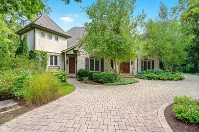 Welcome to an EXTRAORDINARY CUSTOM-BUILT ESTATE tucked away on - photo 2