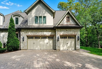 Welcome to an EXTRAORDINARY CUSTOM-BUILT ESTATE tucked away on - photo 5