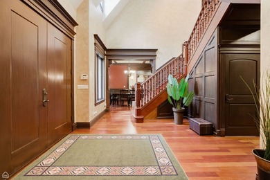 Welcome to an EXTRAORDINARY CUSTOM-BUILT ESTATE tucked away on - photo 10