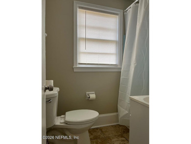 Neat as a pin 3 Bedroom 1 bath Highlands home with brand new A/C - photo 11