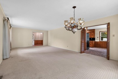Excellent location in a well kept neighborhood. This 4/2 brick - photo 22