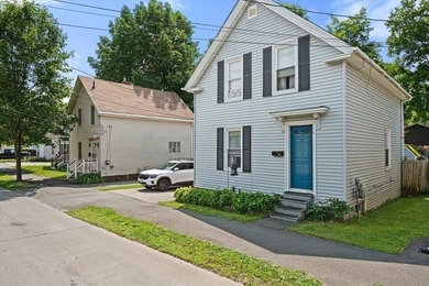 Tucked away at the end of a quiet dead-end street, 340 Grove - photo 2