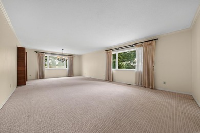 Excellent location in a well kept neighborhood. This 4/2 brick - photo 24