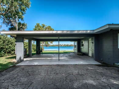 Completely remodeled 4-bed, 3-bath smart lakefront home on a - photo 28