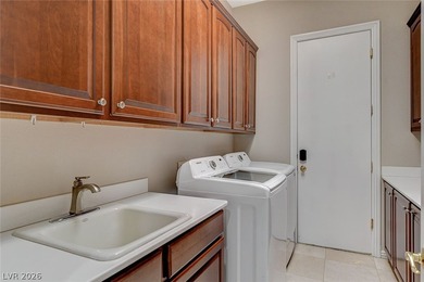 FABULOUS 'SIENA' IN SUMMERLIN *GOLF* COURSE PROPERTY W/ FAIRWAY - photo 48