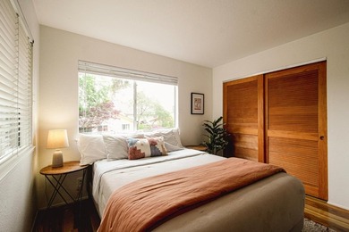 Live just a few blocks from the beach in the iconic Pleasure - photo 18