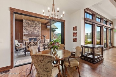 An extraordinary Rim beauty in the coveted gated community of - photo 21