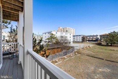 Enjoy coastal living in this sought-after ocean block home in - photo 31