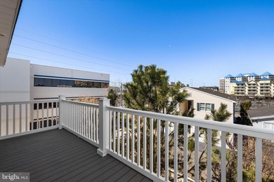 Enjoy coastal living in this sought-after ocean block home in - photo 34