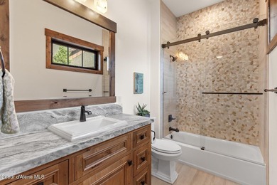 An extraordinary Rim beauty in the coveted gated community of - photo 36