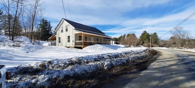 Charming renovated Farmhouse with views of the Sacandaga - photo 4