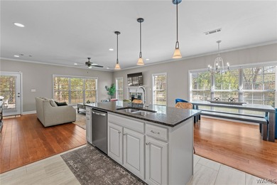 Peaceful Lake Tuscaloosa retreat on over an acre! This 3BR/2.5BA - photo 8