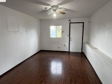 INCREDIBLE POTENTIAL!! Great Duplex w/ bonus bulding, hard to - photo 15