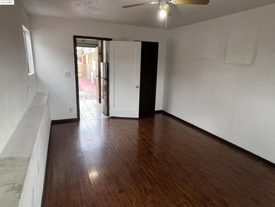 INCREDIBLE POTENTIAL!! Great Duplex w/ bonus bulding, hard to - photo 16
