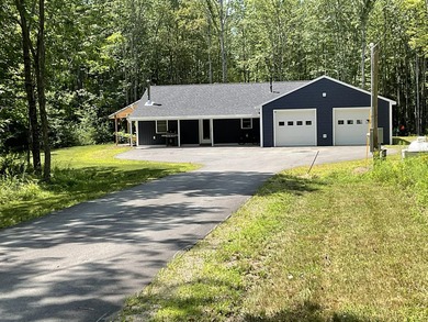 Welcome to this beautifully built 2024 ranch, thoughtfully - photo 1
