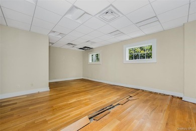 --Stop leasing when you can OWN your office suite! Approximately - photo 17
