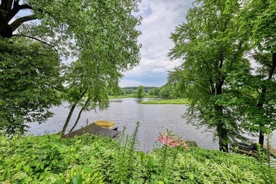 126 feet of frontage on the Wisconsin River! This updated 2 - photo 33