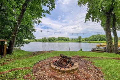 126 feet of frontage on the Wisconsin River! This updated 2 - photo 35