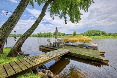 126 feet of frontage on the Wisconsin River! This updated 2 - photo 36
