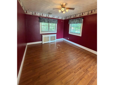 Opportunity awaits in the heart of Clarksville! This 4-bedroom - photo 7