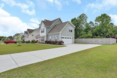 Private Half-Acre Lot - Hardwood Floors - Bonus Room - - photo 3