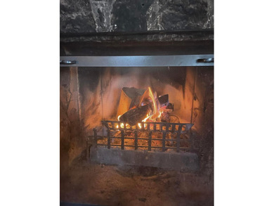 (265/DW) This is your chance to own a historic lake cabin in - photo 20