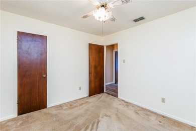 Discover comfort, space, and convenience in this charming - photo 27