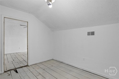 This property hold endless potential to become the home of your - photo 27